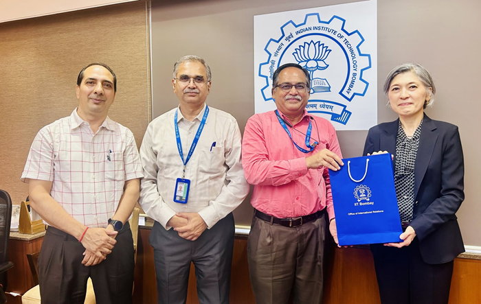 Japan Consul General visits IIT Bombay